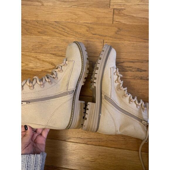 NWT Universal Thread women's Beige Canvas Lace-Up Ankle Boots With Side Zipper 9 - Picture 6 of 8